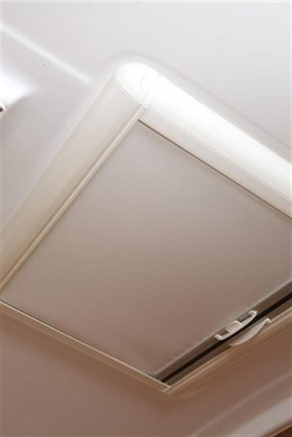 Surface sky screen stor perde