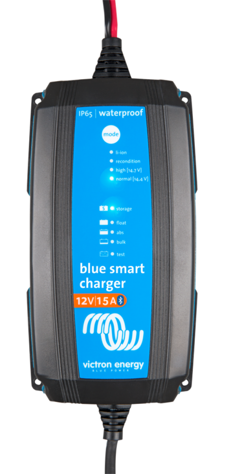 Blue Smart IP65 12V/15A Battery Charger+DC connector